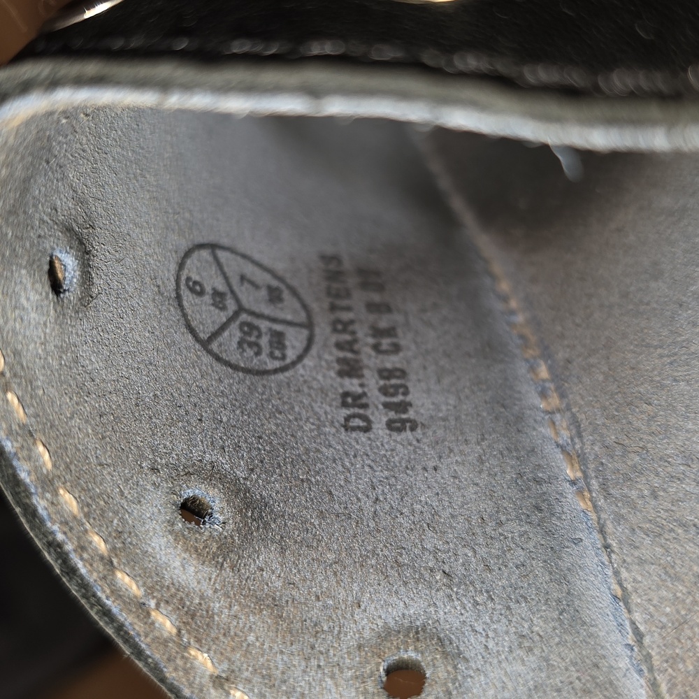 Dr. Martens Vintage Rare 9498 Black Slide Sandal w/ Grommets UK 6 Women 8-8.5🦋 - Picture 5 of 12